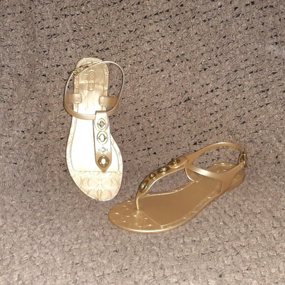 COACH-Phila-Gold Jelly Thong Sandals-T-Strap/Ankle Strap Buckle-Sz 8B-Near Mint - Picture 1 of 8